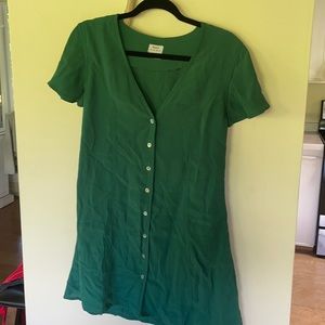 Never worn! Gorgeous emerald green. RVCA S